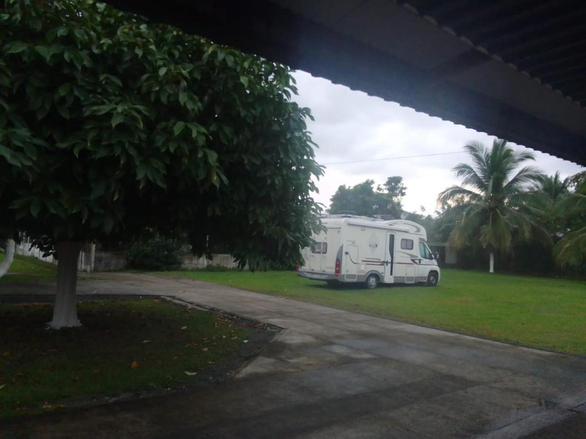 Sleep&Go! Cabina Cuadruple En Siquirres Centro - And Rafting Tour! Siqurres Da Alegria Exterior foto